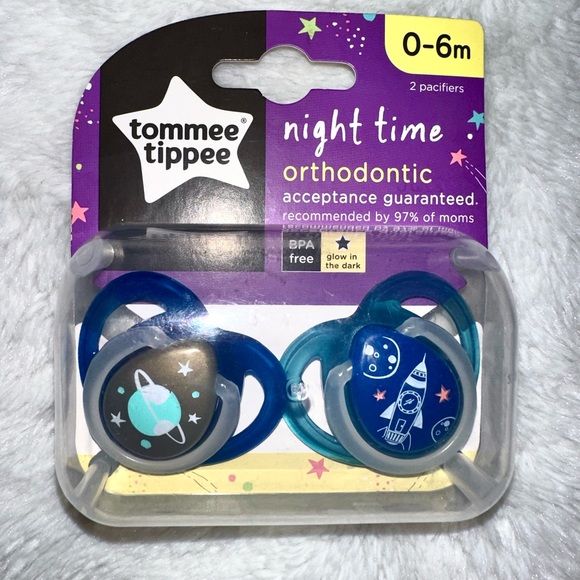 New Tommee Tippee Night Time Pacifier - Picture 2 of 2